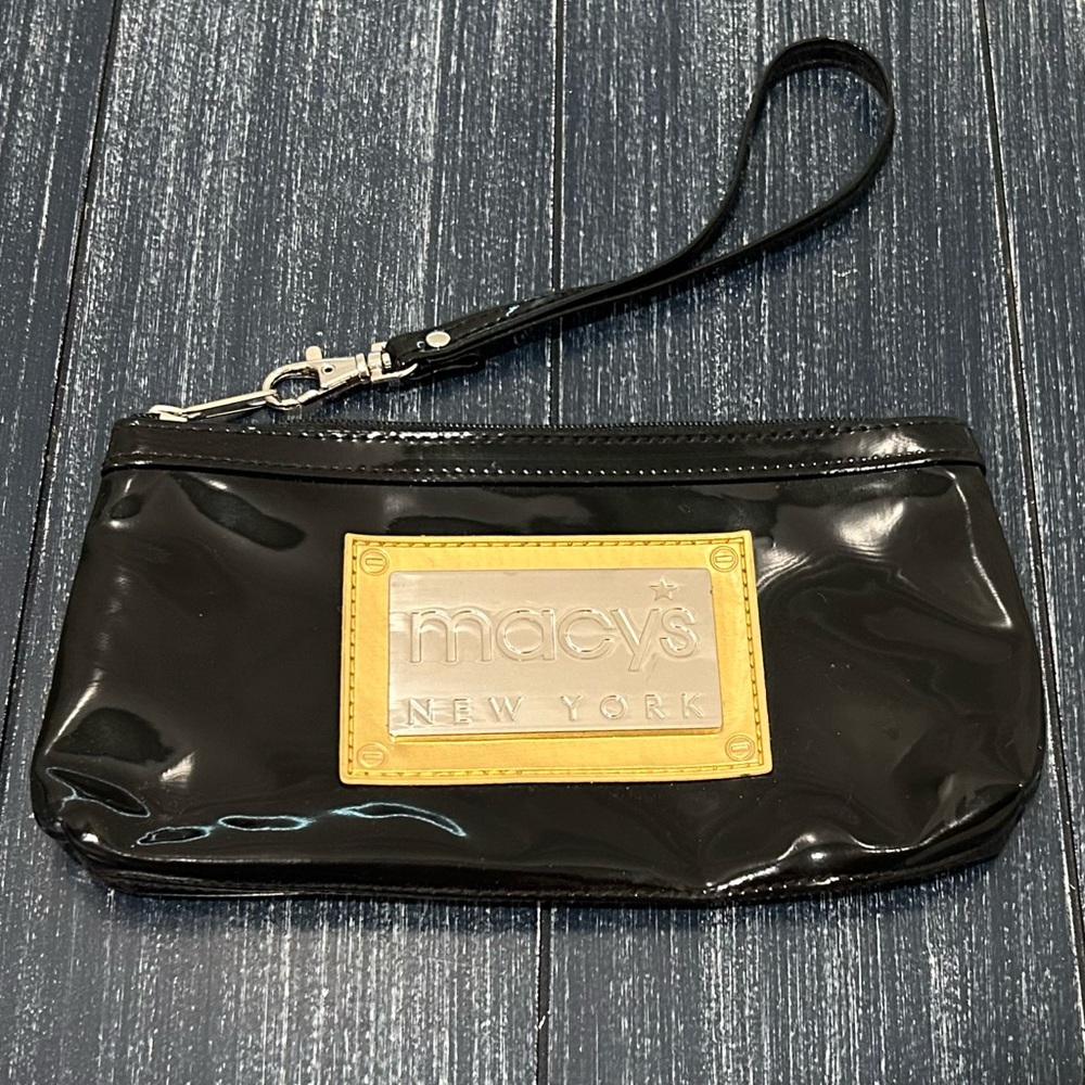 Macy’s New York Herald Square Wristlet